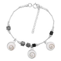 Bracelet en argent avec pierres noires et oeil de sainte lucie